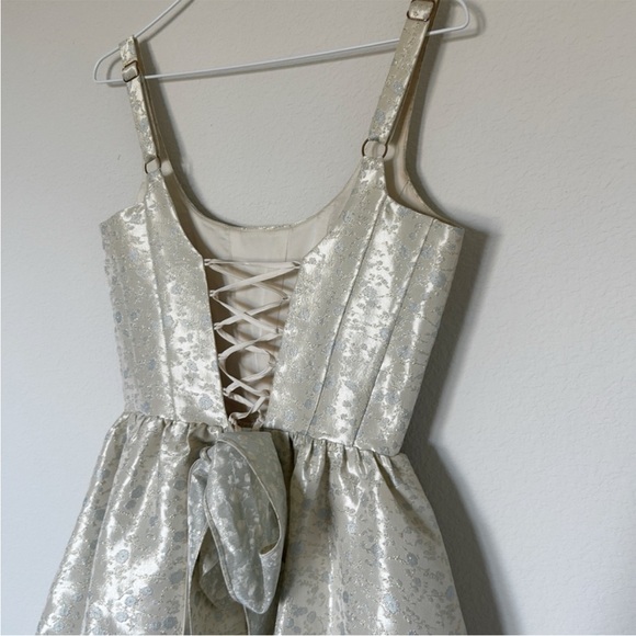 V. Chapman Betina Mini Dress Light Blue Duchess - Picture 12 of 12